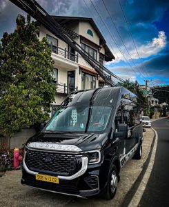 Thuê Xe Ford Transit Limousine 11 Chỗ