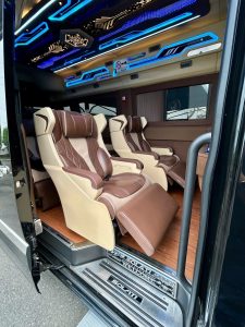 Nội thất Dcar Limousine sang trọng