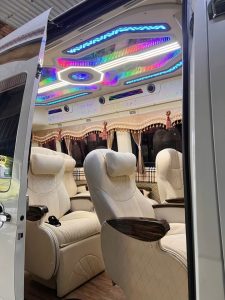 Đặt xe Limousine 9 - 12 chỗ