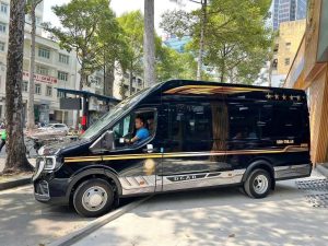 Thuê xe Limousine 12 chỗ 